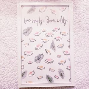 Live Simply Bloom Wildly Floral Pattern Decor. NWT